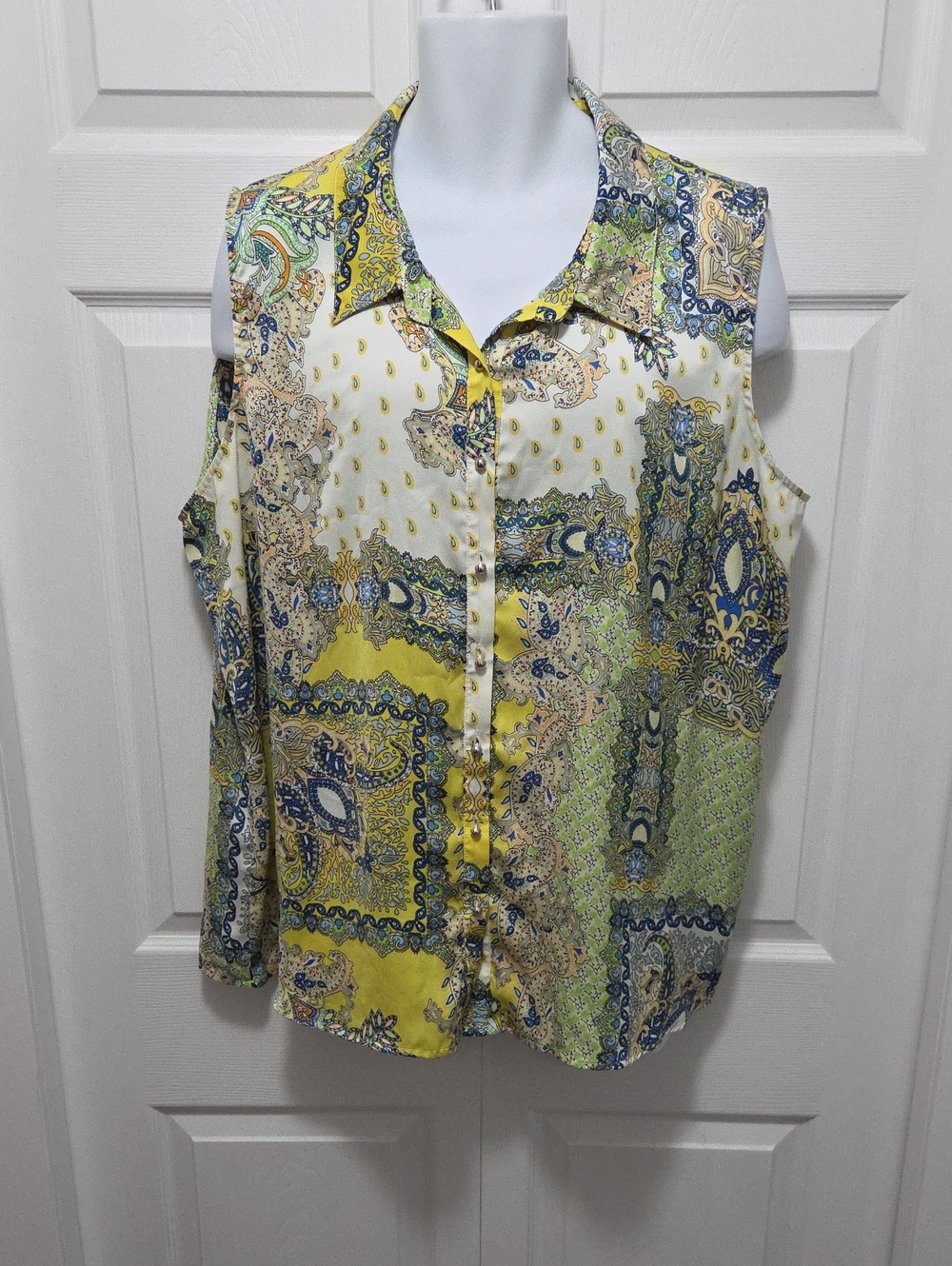 Ness 3x Sleeveless Paisley Button-Down Blouse in Yellow, Green & Blue